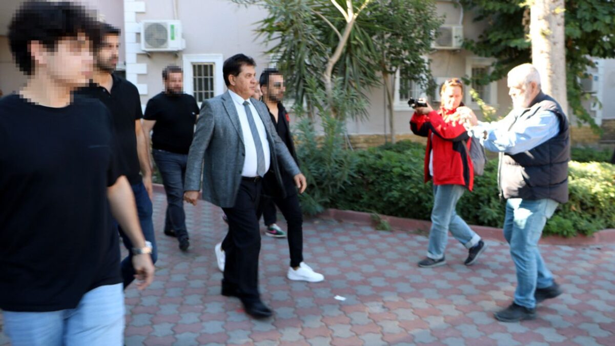 Eski Kemer Belediye Başkanı Mustafa Gül tutuklandı Eski Kemer Belediye Başkanı Mustafa Gül tutuklandı
