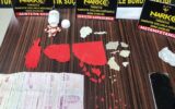 Üst aramasında yakalandı… Üstünden ecza deposu çıktı! Üst aramasında yakalandı… Üstünden ecza deposu çıktı!