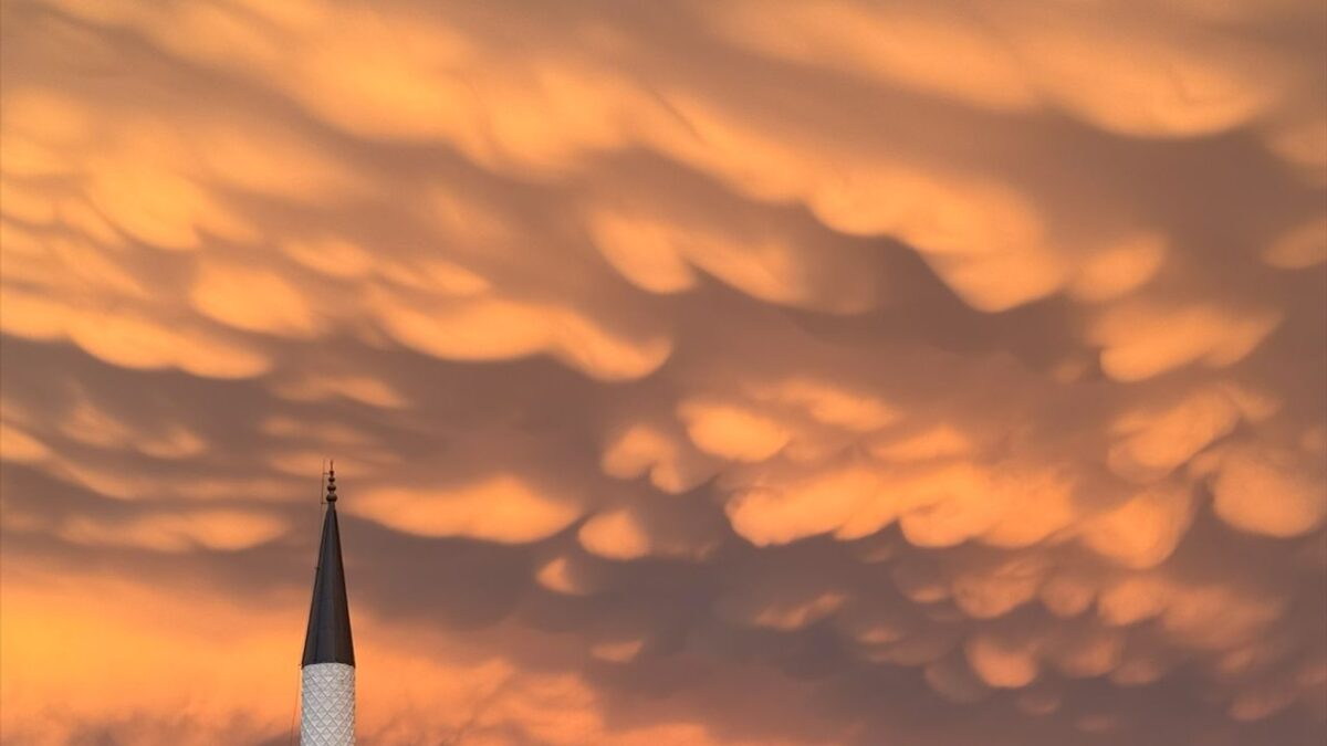 Fethiye’de “Mammatus Bulutları” görüldü Fethiye’de “Mammatus Bulutları” görüldü