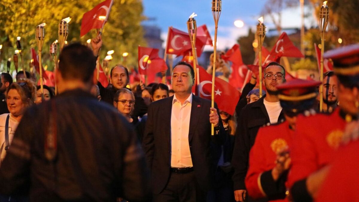 Başkan Dutlulu’dan 29 Ekim mesajı! Başkan Dutlulu’dan 29 Ekim mesajı!