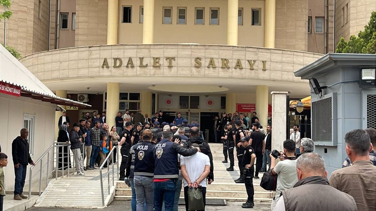 Çırağının makatına kompresörle işkence yapmıştı… Tutuklandı! Çırağının makatına kompresörle işkence yapmıştı… Tutuklandı!