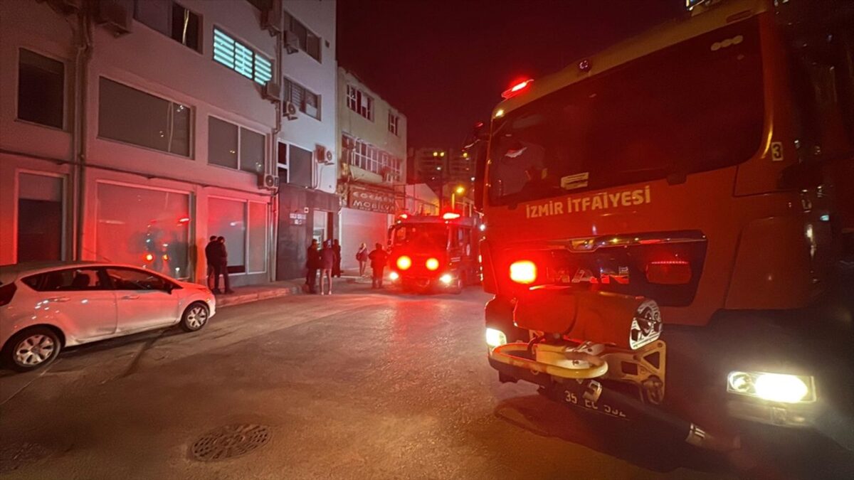 İzmir’de baskı atölyesinde korkutan yangın