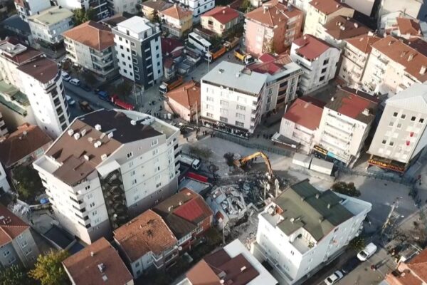 16 bina tahliye edildi: Zemin analizi yapılıyor