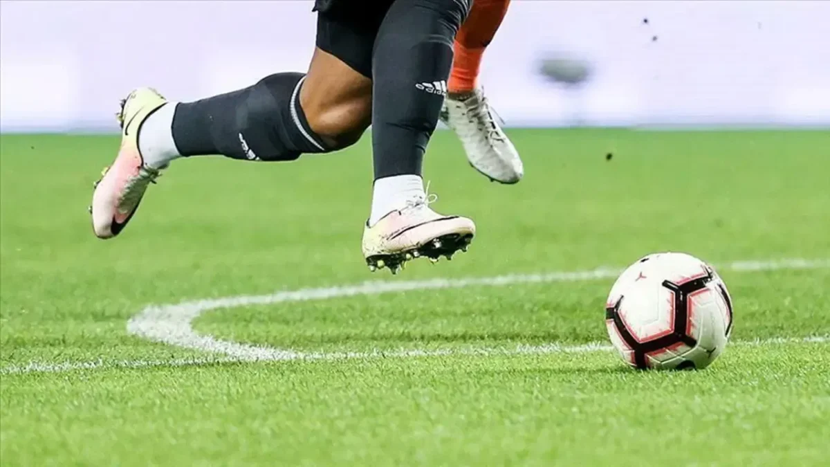U-12 Ligi’nde skandal: Antrenör kadın hakeme saldırdı!