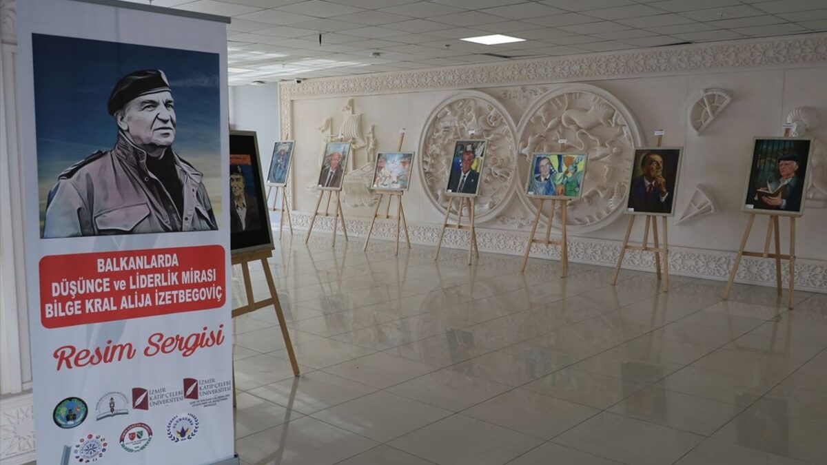 Aliya İzzetbegoviç İzmir’deki panelde anıldı Aliya İzzetbegoviç İzmir’deki panelde anıldı