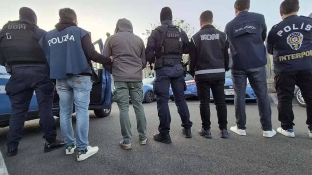 İtalya’da Barış Boyun operasyonunda yeni dalga: Dört gözaltı