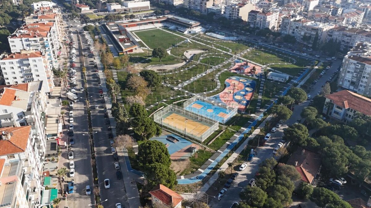 Bergama Millet Bahçesi açıldı Bergama Millet Bahçesi açıldı
