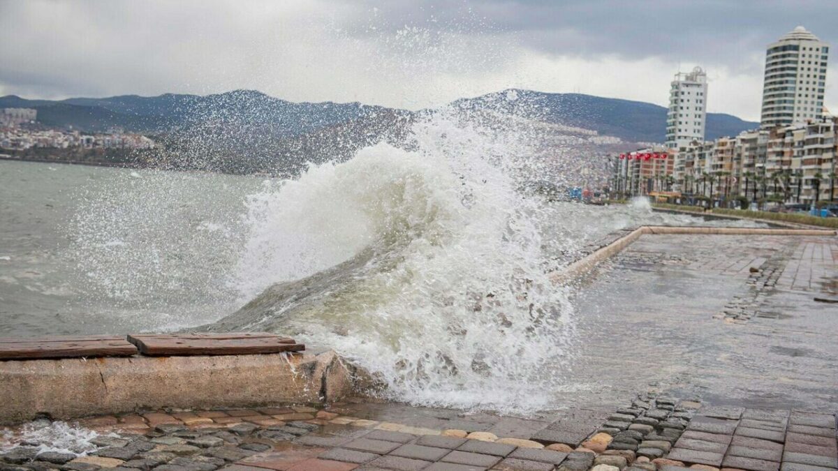 Ege Denizi güneyi için fırtına uyarısı Ege Denizi güneyi için fırtına uyarısı