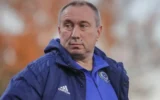“Komutan Stoilov”dan maç sonu mesajlar: Futbolda asla para kazanmaz, oyuncular kazanır! “Komutan Stoilov”dan maç sonu mesajlar: Futbolda asla para kazanmaz, oyuncular kazanır!