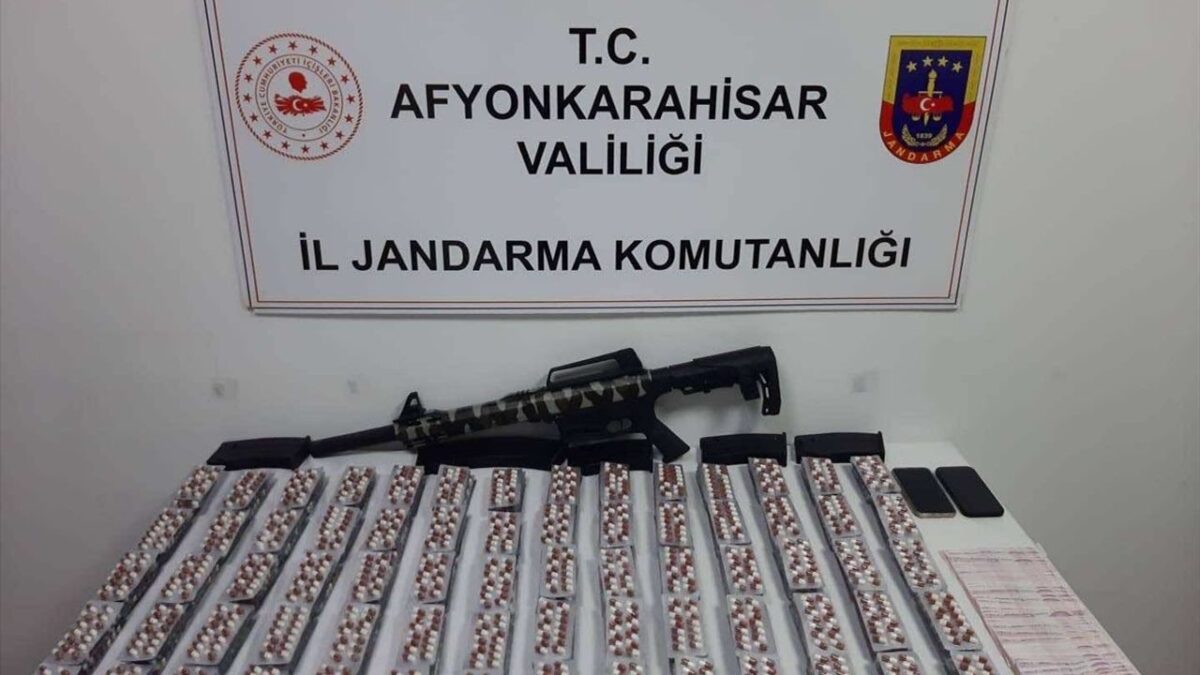 Afyon’da zehir operasyonu… 4 tutuklama Afyon’da zehir operasyonu… 4 tutuklama