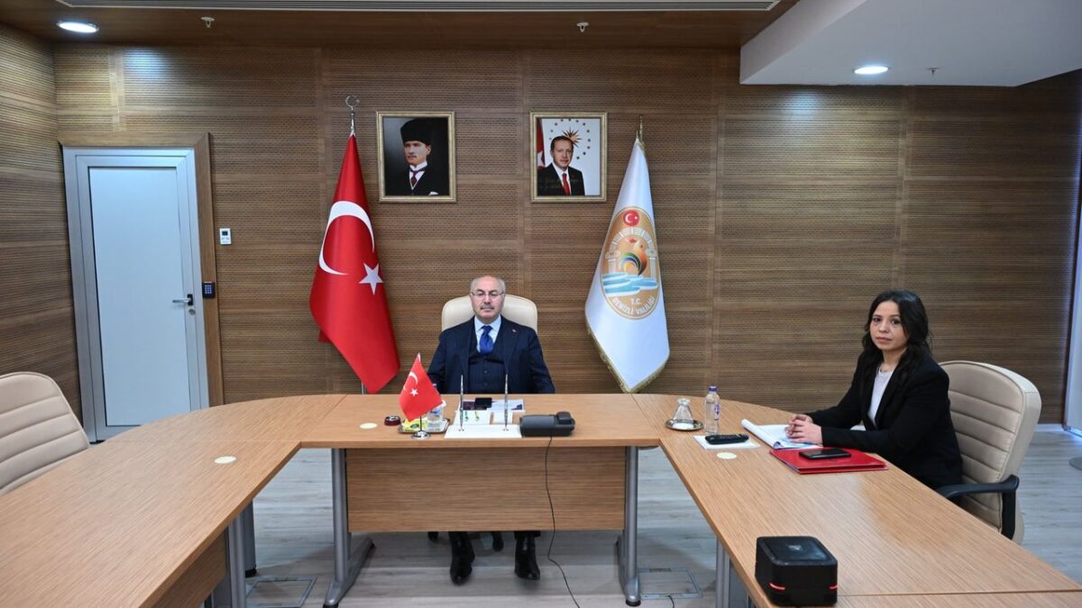 Egeli Valilerden ‘göç’ zirvesi Egeli Valilerden ‘göç’ zirvesi