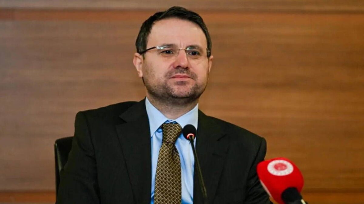 Gürlek’in tapu kayıtlarını sorgulayan müdüre tutuklama! Gürlek’in tapu kayıtlarını sorgulayan müdüre tutuklama!