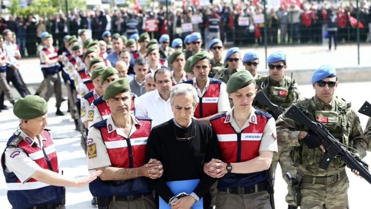Genelkurmay çatı davasında karar! Genelkurmay çatı davasında karar!