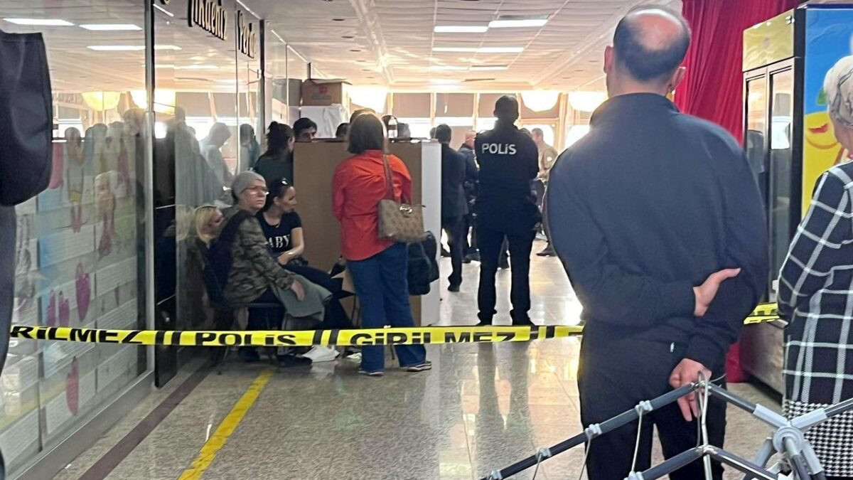 Erkek dehşeti: Eski eşini tabancayla öldürüp, intihar etti