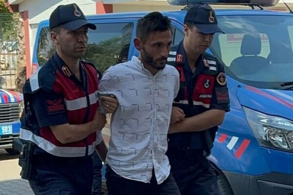 Aydın’da sopalı kavga kanlı bitti: 2 arkadaş...